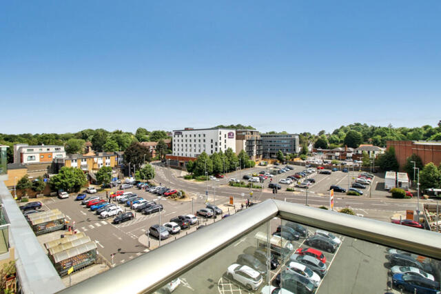 Queensmead,  Farnborough, 1 Bedroom Apartment