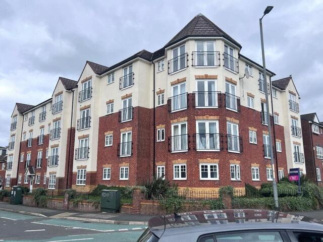 Kilmaine Avenue, Manchester, 2 Bedroom Flat