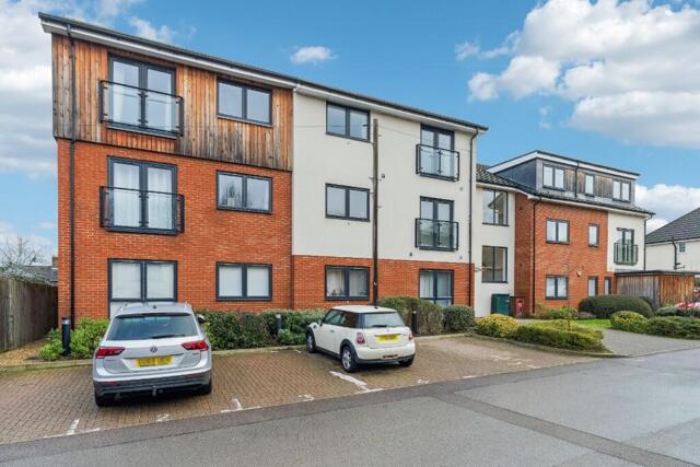 Cooks Way, Hitchin, 2 Bedroom Apartment