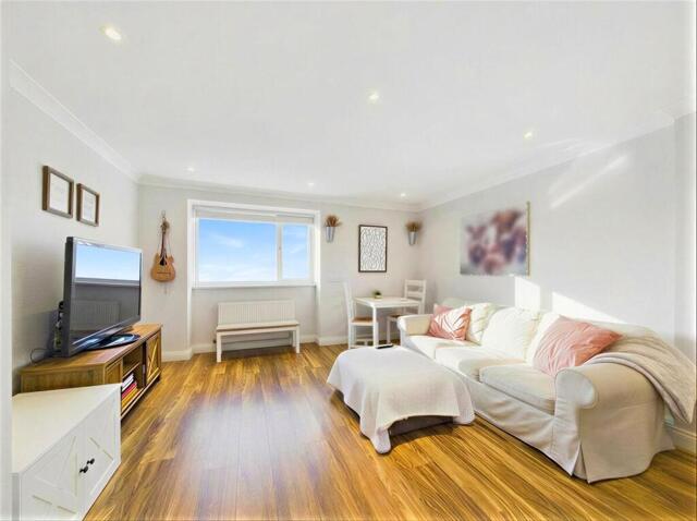 Southbourne, Southbourne Road, Bournemouth, 2 Bedroom Apartment