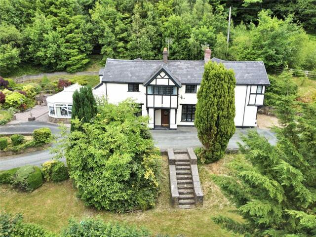 Van Road, Llanidloes, 4 Bedroom Detached Van Road, Llanidloes, 4 Bedroom Detached