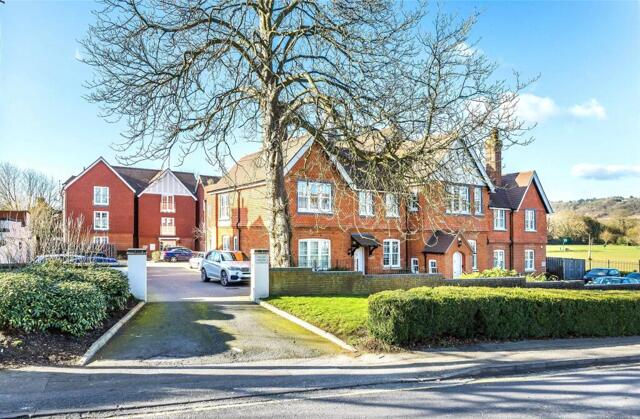 East Hill Road, Rowan House, Oxted, 2 Bedroom Apartment East Hill Road, Rowan House, Oxted, 2 Bedroom Apartment