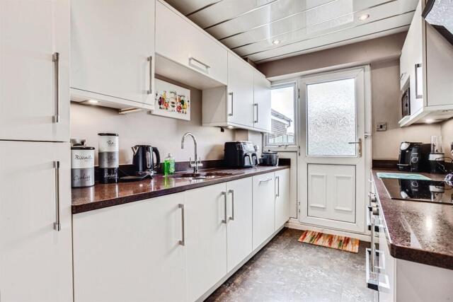 Wakefield Road, Earlsheaton, 3 Bedroom Detached