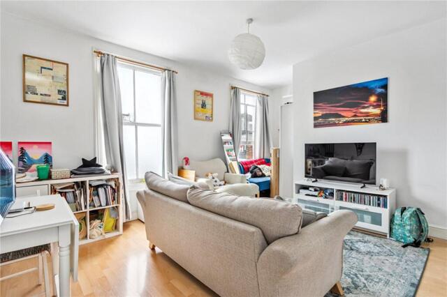 Exmouth Street, London, 1 Bedroom Apartment