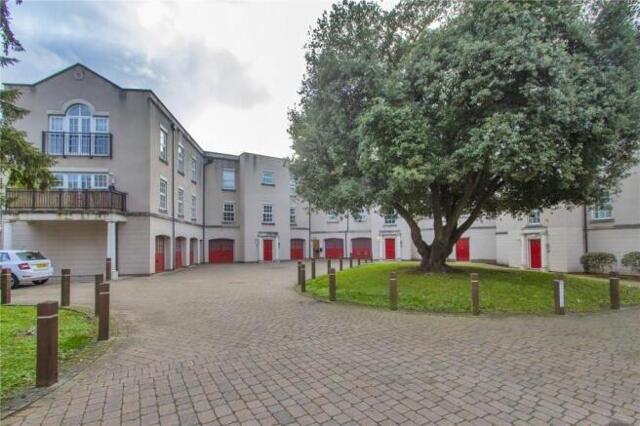 Capability Way, Greenhithe, 3 Bedroom Apartment