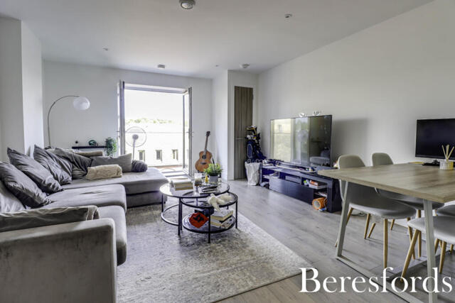 St. James Road, Brentwood, 2 Bedroom Apartment