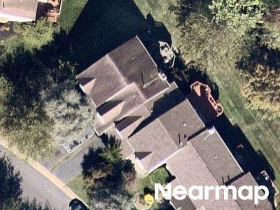 Laurel Cir, Newtown, Preforeclosure Condo In