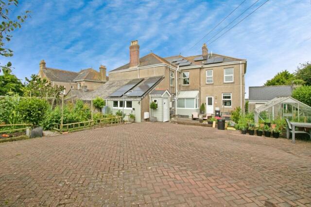 Hayle, 6 Bedroom Semi-detached
