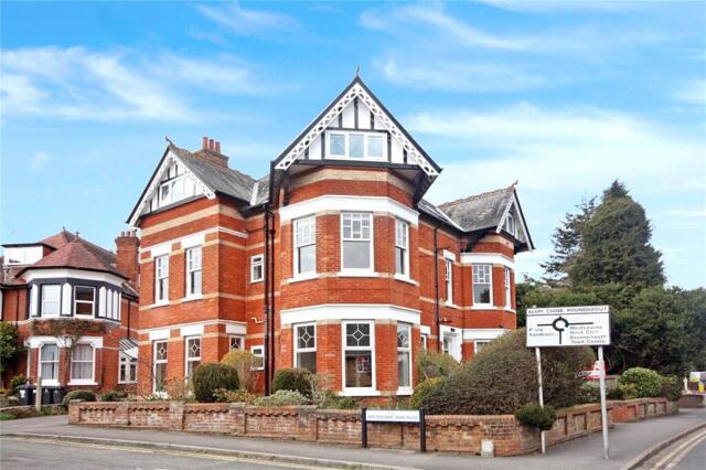 Alumhurst Road, Bournemouth, 2 Bedroom Apartment