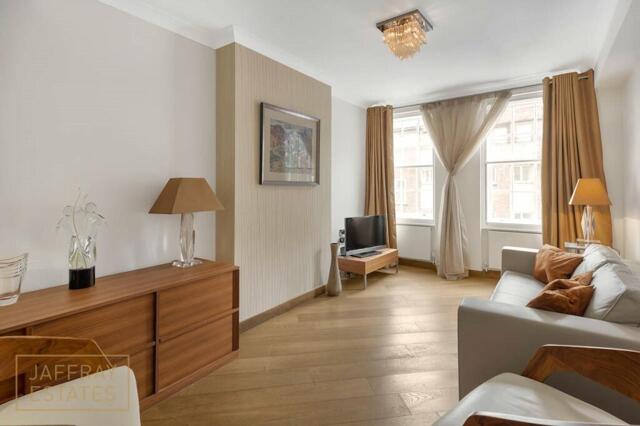 Portman Square, Marylebone, 1 Bedroom Apartment