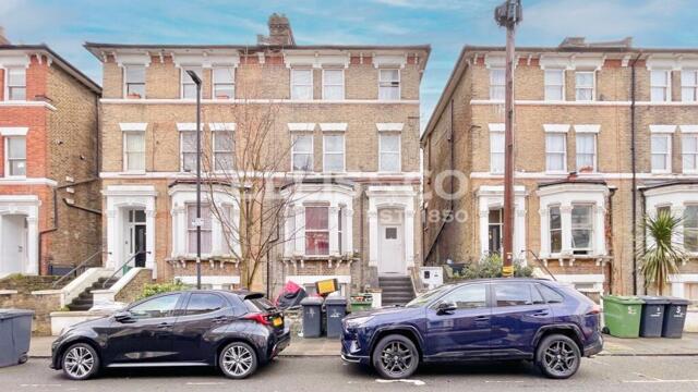 Penford Street, London, 2 Bedroom Apartment
