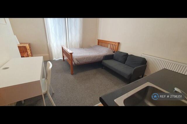 Studio, Derby, Studio Flat For