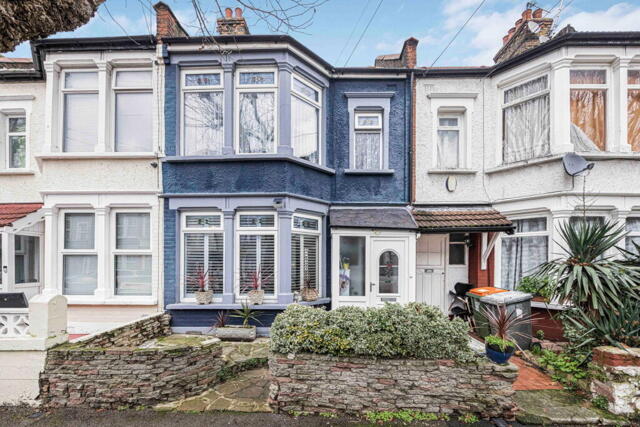Montpelier Gardens, London, 3 Bedroom Terraced
