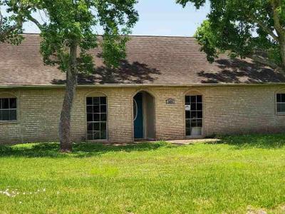County Road,angleton, Foreclosure Single-family Home