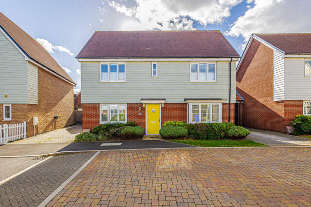 Alice Gardens, Rochford, 4 Bedroom Detached