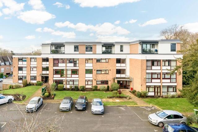 Beechcroft Manor, Weybridge, 2 Bedroom Ground