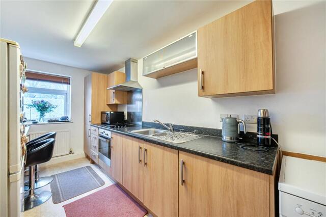 Portal Close, Uxbridge, 2 Bedroom Apartment