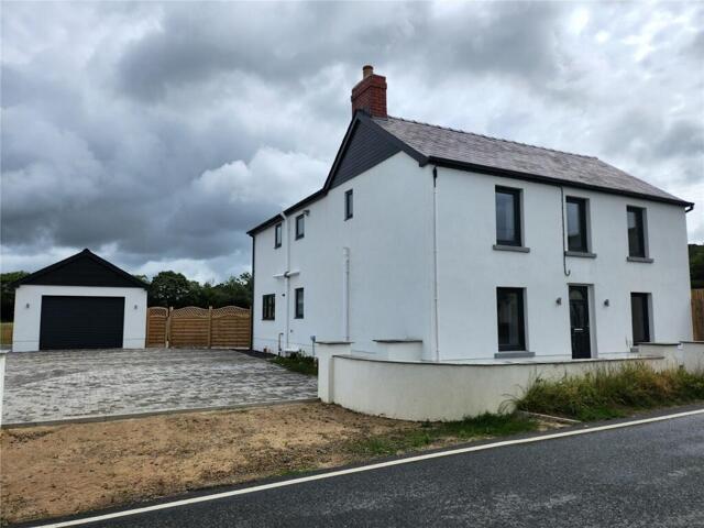 Bancyfelin, Carmarthen, 4 Bedroom Detached