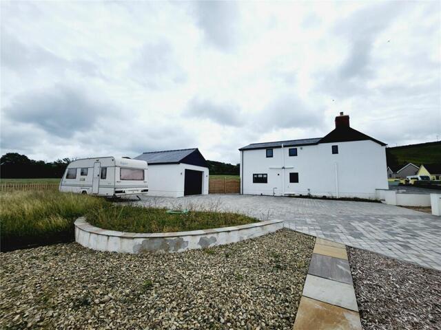 Bancyfelin, Carmarthen, 4 Bedroom Detached