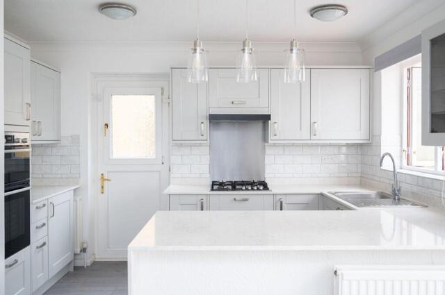 Tollgate Avenue, Redhill, 2 Bedroom Semi-detached