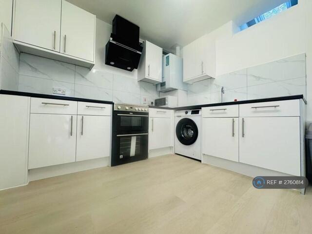Ellisson Road, London, 1 Bedroom House Ellisson Road, London, 1 Bedroom House