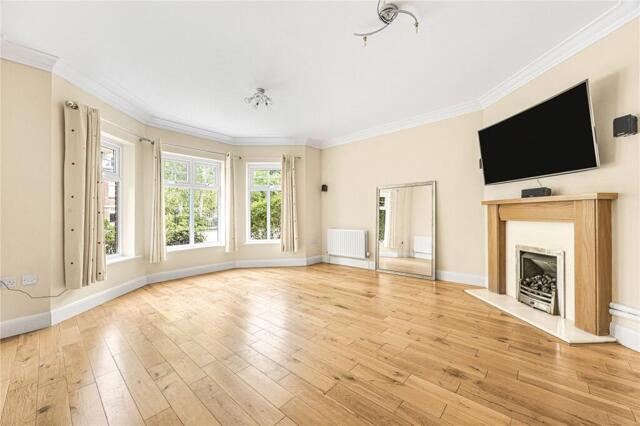 Stone Meadow, Waterways, 4 Bedroom Semi-detached