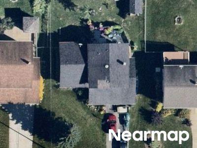 Grand Ave, Menomonee Falls, Preforeclosure Single-family Home