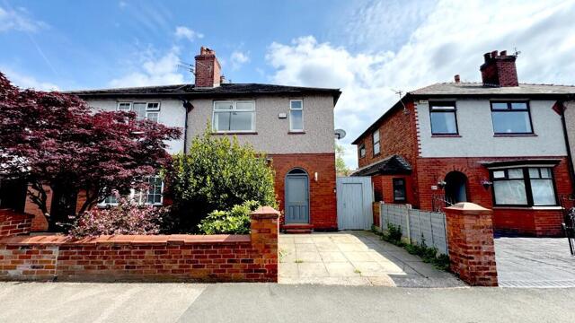The Avenue, Leigh, 3 Bedroom Semi-detached