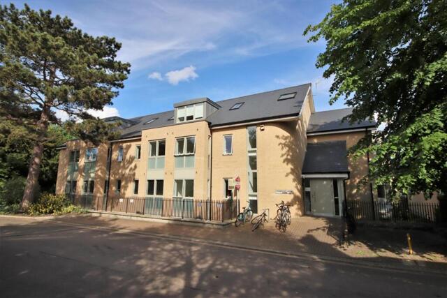 Flat,primrose Street, Studio Flat For