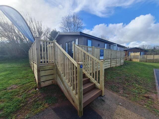 Totnes Road, Paignton, 2 Bedroom Lodge