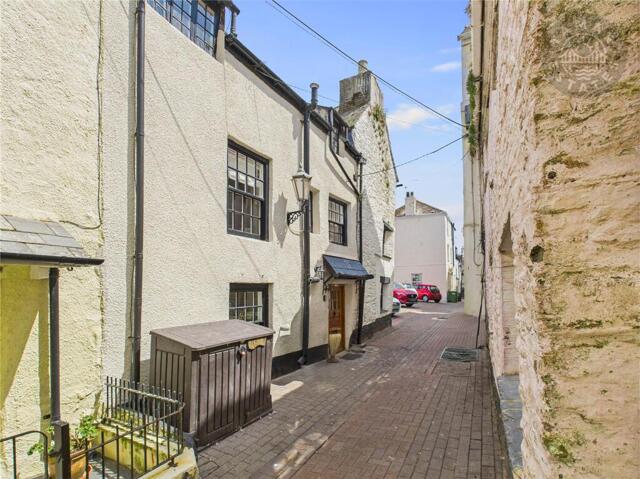 Lower Market Street, Looe, 4 Bedroom Terraced Lower Market Street, Looe, 4 Bedroom Terraced