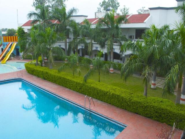 Faizabad Road, Opp. Akashwani Kendra,chinhat Crossing, Lucknow, Charans Club &