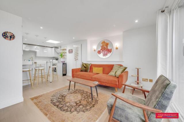 St. Lukes Road, Notting Hill, 1 Bedroom Flat