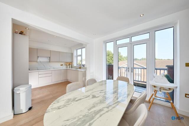 Mossley Hill Drive, Aigburth, 3 Bedroom Duplex