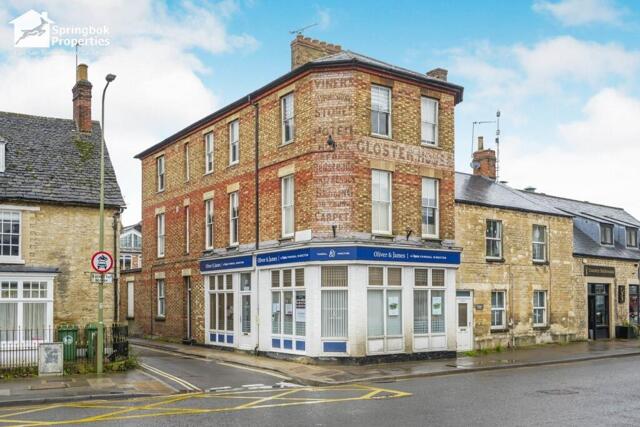 High Street, Witney, 4 Bedroom Apartment