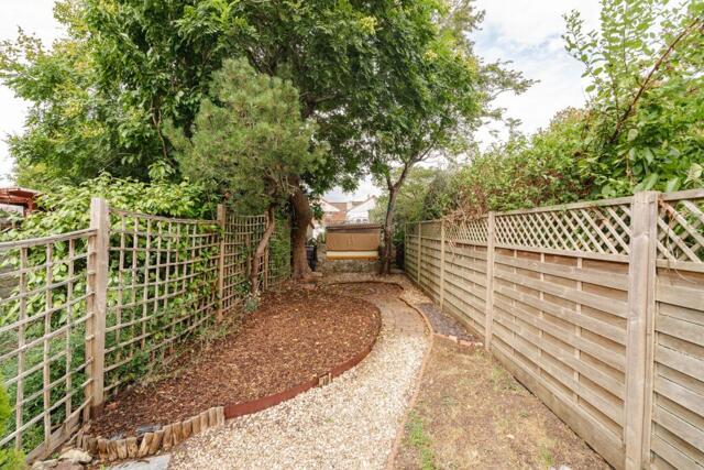 Church Road, Westbury-on-trym, 2 Bedroom Terraced