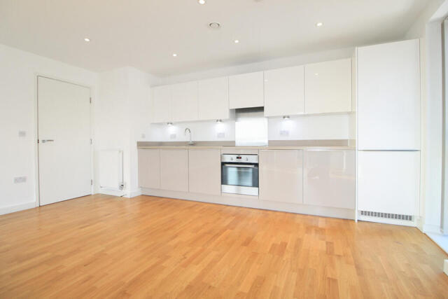 Crossways, Windsor Road, 2 Bedroom Flat
