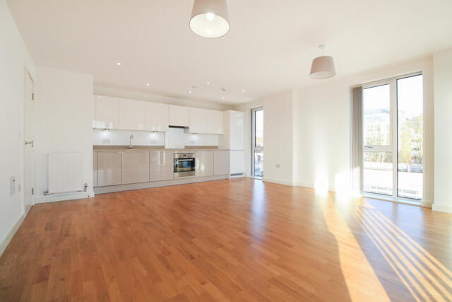 Crossways, Windsor Road, 2 Bedroom Flat