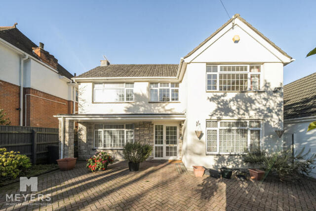 Motcombe Road, Poole, 3 Bedroom Detached