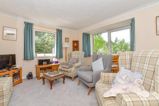 Waterloo Road, Tonbridge, 2 Bedroom Flat Waterloo Road, Tonbridge, 2 Bedroom Flat