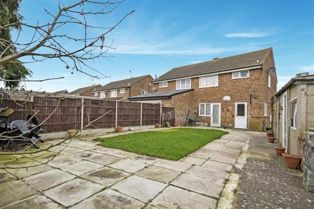 Stavanger Close, Corby, 3 Bedroom Semi-detached