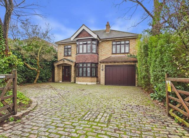Hall Lane, Upminster, 5 Bedroom Detached