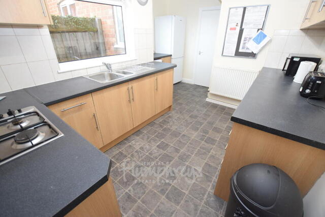Langdale Road, Northampton, 5 Bedroom Semi-detached