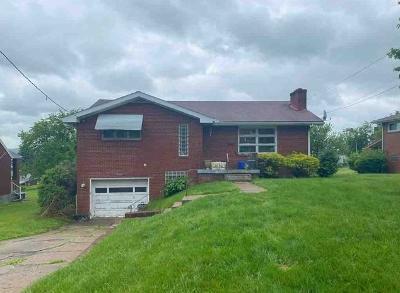 Carolina Ave, West Mifflin, Preforeclosure Single-family Home