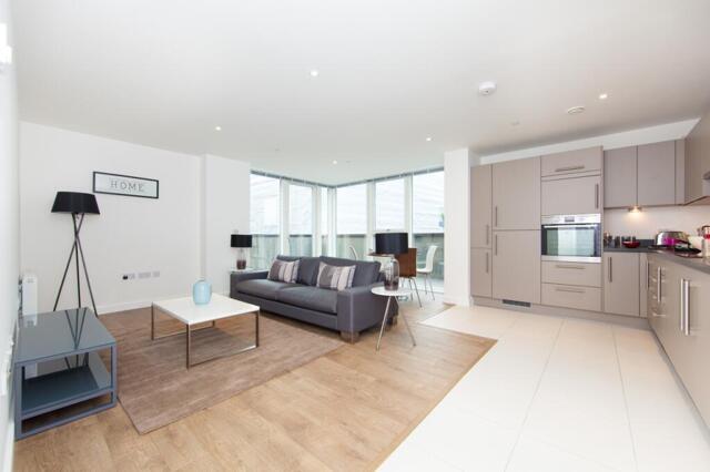 17 Bessemer Place, Platinum Riverside, Greenwich, 2 Bedroom Flat