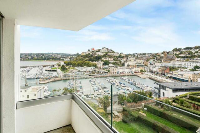 Park Hill Road, Torquay, 3 Bedroom Apartment