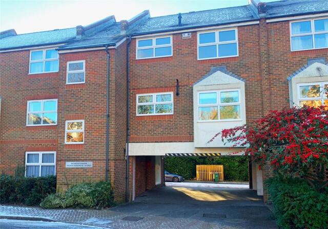 Manning Close, East Grinstead, 2 Bedroom Apartment