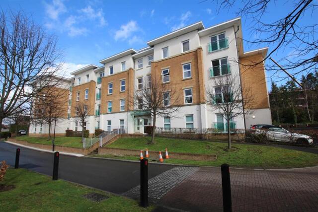 Highbury Drive, Leatherhead, 2 Bedroom Apartment Highbury Drive, Leatherhead, 2 Bedroom Apartment