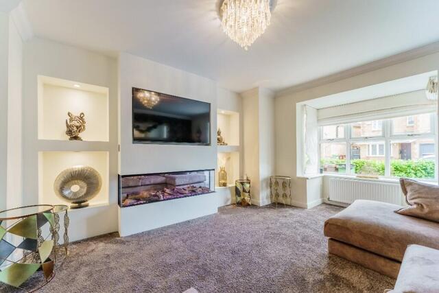 Redhill Walk, Castleford, 5 Bedroom Detached