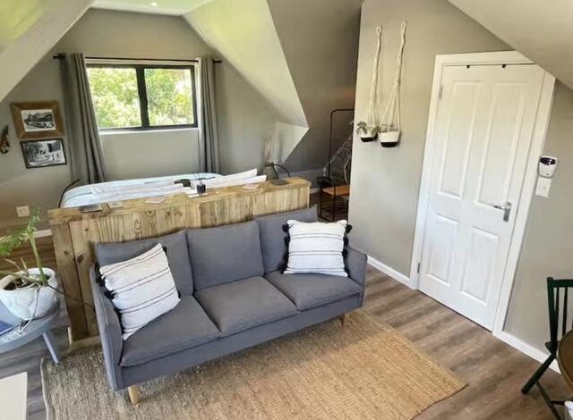 Clovelly, Fish Hoek, Lovely Furnished Loft